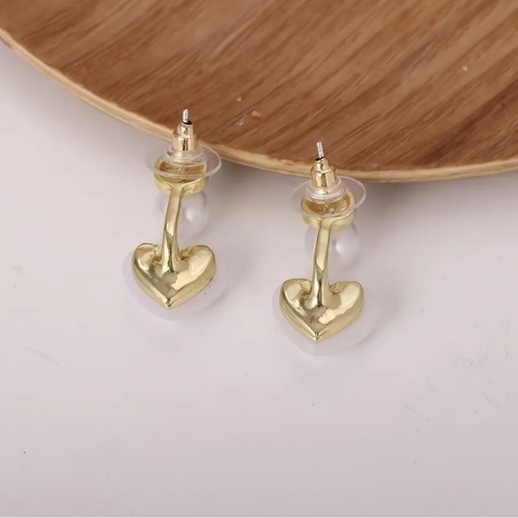 Faux Pearl Double Heart Earrings - Picture 5 of 5